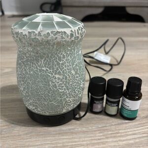 Diffuser & Essential Oils